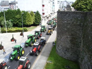 En Lugo, a Ronda da Muralla chegou a colapsarse co tránsito dos tractores / Imaxe: SLG