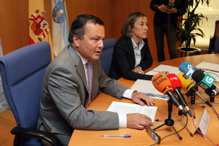O conselleiro Agustín Hernández coa presidenta de Augas de Galicia, Ethel Vázquez / Imaxe: Conchi Paz