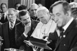 Lech Walesa, co papa Xoán Pablo II