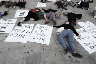 Imaxes da manifestación que se desenvolveu na Coruña, após a concentración