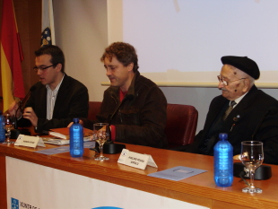Carlos Callón, Manuel Rivas e Avelino Pousa Antelo durante a presentación