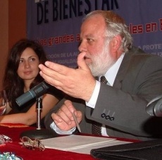 Riay Tatary, dereita, &eacute; presidente da UCIDE