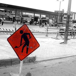 Evitar as horas extra axudar&iacute;a a paliar a recesi&oacute;n do sector. Flickr: bogotagothic