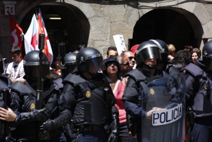 A presenza policial foi moi importante durante todo o acto / Foto: Xela Rodríguez