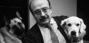 Manuel V&aacute;zquez Montalb&aacute;n (fonte: gencat.net)