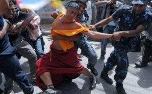 500 detidos en Nepal nas protestas dos tibetanos