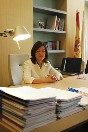 A conselleira de Educación, no seu despacho de San Caetano