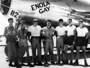 O bombardeiro Enola Gay foi o encargado de lanzar a primeira bomba atómica, bautizada como Little Boy