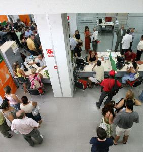 O número de desempregados baixou en Galiza, xunto con Baleares, Estremadura e Asturias