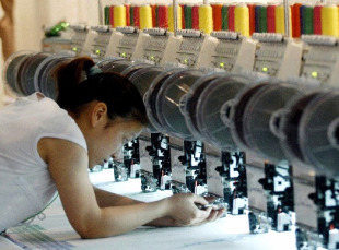 Os empresarios da moda galega permítense hoxe vender aos chineses a roupa feita nos propios talleres daquel país