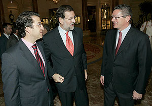 Núñez Feijoo con Mariano Rajoy, presidente do PP, e Alberto Ruiz Gallardón, alcalde de Madrid