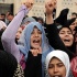 Mulleres afgás manifestanto o seu descontento coa nova lei