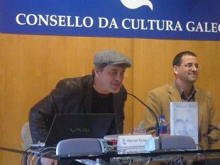 Presentación do libro, este mércores no Consello da Cultura. Manuel Rivas e Henrique Monteagudo