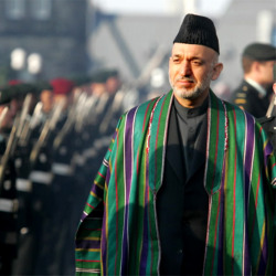 Karzai, que conta co unánime e incondicional apoio occidental, é o principal candidato nas eleccións