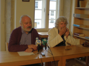 Mario López Rico e Xosé Manuel Beiras, na súa comparecencia diante da prensa