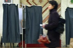 Os franceses elixen os seus representantes municipais e cantonais