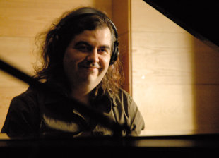 Paulo Borges leva anos colaborando musicalmente con Uxía