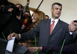 Hashim Thaçi deberá liderar Cosova cara a independencia