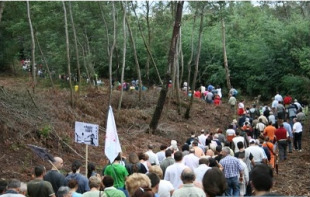 Imaxe dunha das protestas en defensa do monte