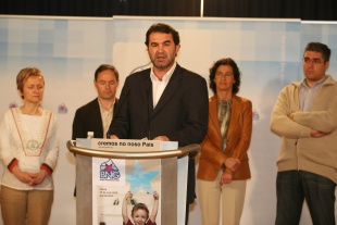 Quintana leu a declaración acompañado de membros da Executiva: María Xosé Bravo, Alberto Ansede, Ánxela Bugallo e Carlos Aymerich