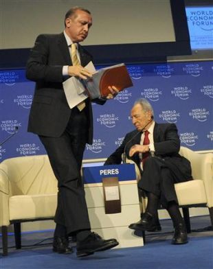 Erdogán marcha do debate con Peres, esta quinta feira en Davos (Suíza)