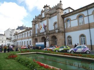 A presentaci&oacute;n realizouse no exterior do Pazo de San Marcos