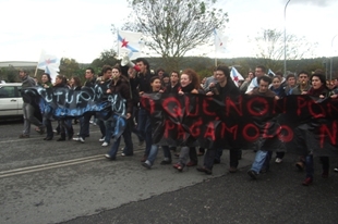 A manifestación partiu do campus e marchou deica á subdelegación do goberno español en Lugo, no centro da cidade