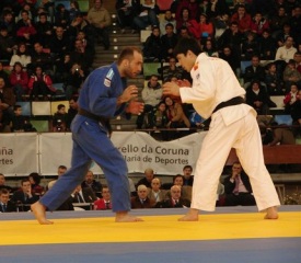 Miguel Romero loitando con Kiyoshi Uematsu