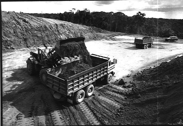 Extracción de mineral de ferro para Sidor no Cerro Bolívar