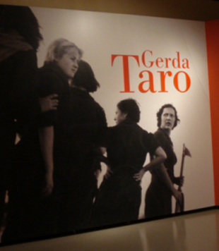 Cartel da Exposición de Gerda Taro