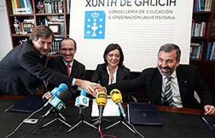 A conselleira cos reitores das universidades de Vigo e Santiago e o vicerreitor de Economía da Coruña