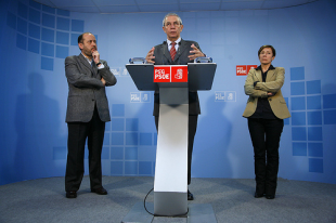 Emilio Pérez Touriño durante o anuncio da súa dimisión como secretario xeral do PSdeG-PSOE