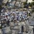 Barricadas cos mortos para protestar pola falta de axuda en Haití