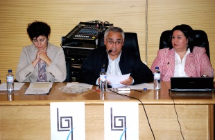 Mercedes Queixas, Francisco Fernández Rei e Pilar Ponte, membros de Prolingua, durante a presentación da Plataforma o pasado 3 de outubro