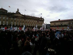 A manifestación na praza do Obradoiro / Twitpic: Chimpinho