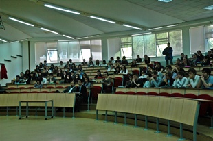 O foro de debate tivo lugar na Facultade de Dereito, en Compostela