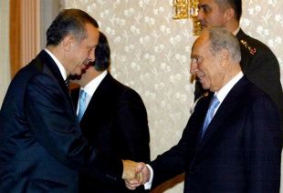 Erdogan e Peres, o 12 novembro de 2007 en Ankara (Turquía)