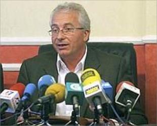 Carlos Silva (PP) recuperou a alcaldía de Gondomar co apoio de catro tránsfugas socialistas