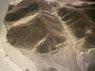 A cultura nazca é coñecida polas liñas que debuxaron no deserto con formas de animais