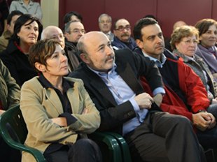 Xavier Losada -no centro- amosouse favorábel a legalizar o "La Coruña"