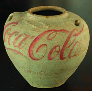 Ai Weiwei. "Urna de la dinastia Han amb el logo de Coca Cola", 1995. Pintura e xeso.