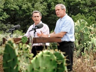 Os gobernos de Bush e Uribe manteñen unha estreita relación