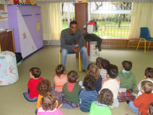 Actividade multicultural na Escola Infantil Santa María de Oza / Imaxe: Galescolas.net