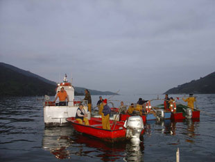 En maio de 2007 os mariscadores botáronse á ría para impedir a entrada do gaseiro