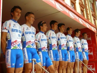A equipa antes de competir en Eibar