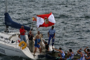 Os do Tirán coa Bandeira de Vigo, que gañaron a pasada fin de semana