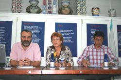 Na conferencia, Manuel Miranda, da Mariña Patrimonio, e Adela Figueroa e Daniel López, de Adega