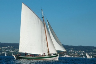 O Nueva Sofía navegando pola ría de Ferrol