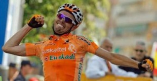 Samuel Sánchez, ao entrar na liña de meta da 19ª etapa da Vuelta