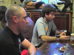 Un momento da entrevista, á esquera Rodolfo Fernándes, e á dereita Diego Bernal